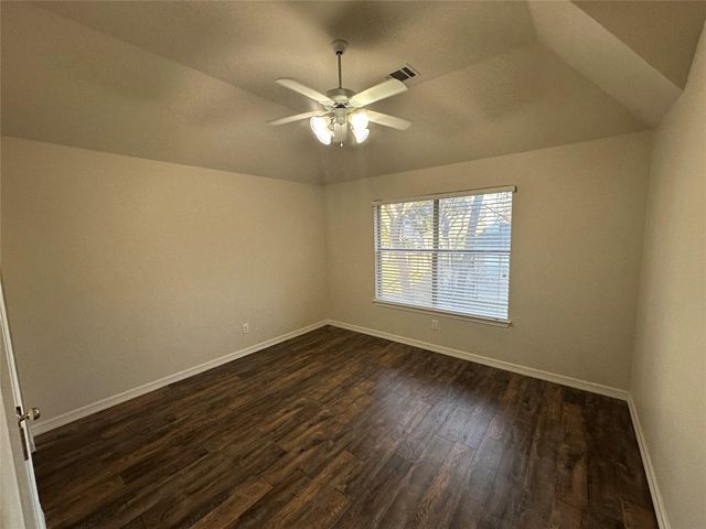 2745 Lake Forest DR, Round Rock, TX 78665