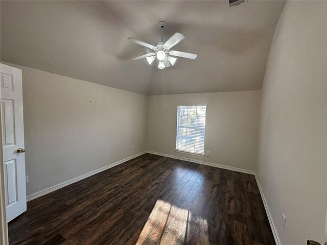 2745 Lake Forest DR, Round Rock, TX 78665