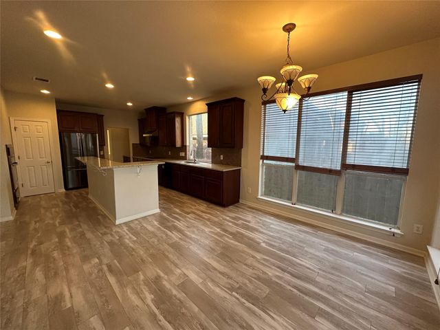2745 Lake Forest DR, Round Rock, TX 78665