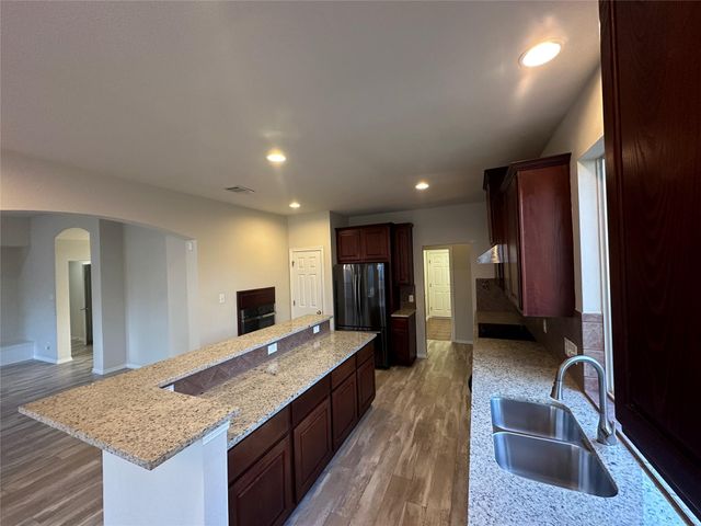 2745 Lake Forest DR, Round Rock, TX 78665