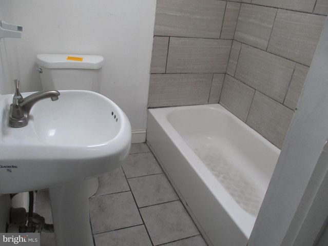 1638 W 2ND ST, Wilmington, DE 19805