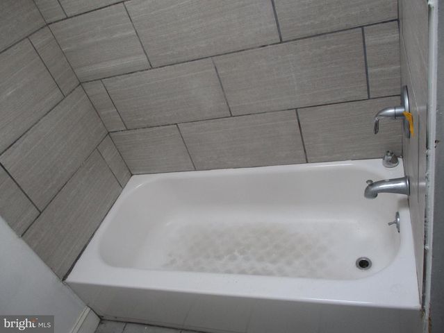 1638 W 2ND ST, Wilmington, DE 19805