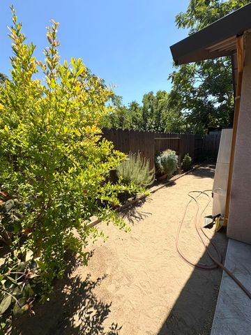 1032 Souza St, Turlock, CA 95380