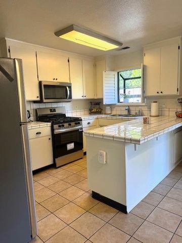 1032 Souza St, Turlock, CA 95380