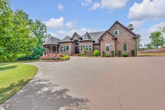 983 Foster Road, Inman, SC 29349