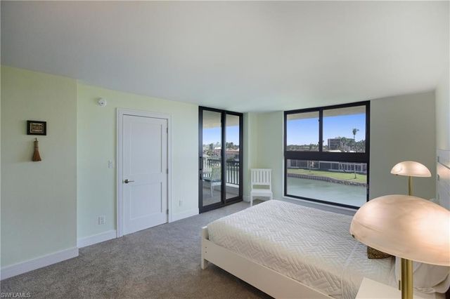 2316 Gulf Shore BLVD N # 411, Naples, FL 34103