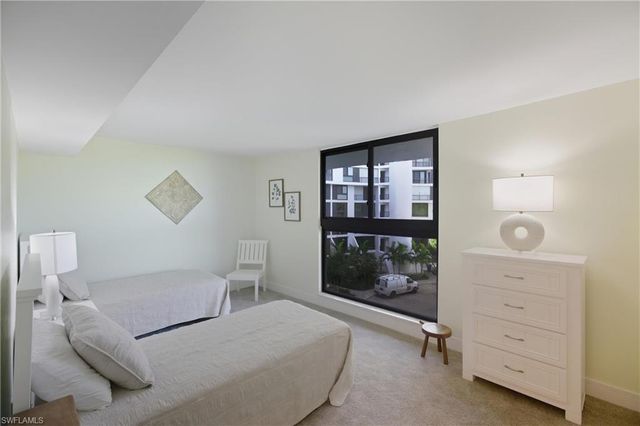 2316 Gulf Shore BLVD N # 411, Naples, FL 34103