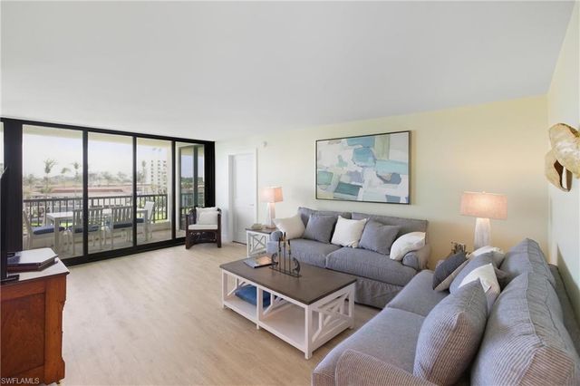 2316 Gulf Shore BLVD N # 411, Naples, FL 34103