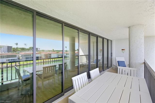 2316 Gulf Shore BLVD N # 411, Naples, FL 34103