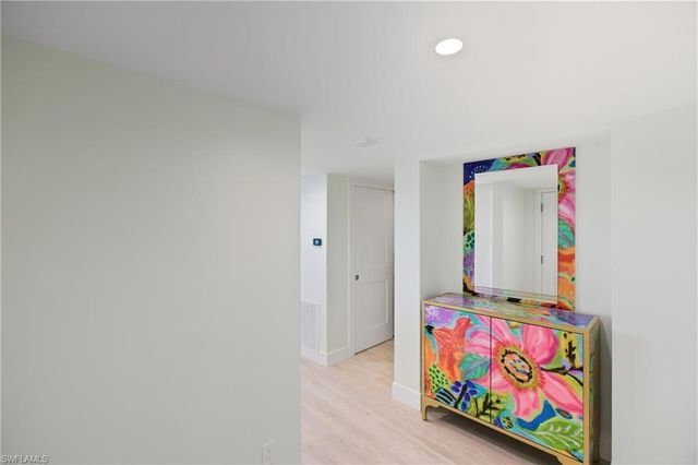 2316 Gulf Shore BLVD N # 411, Naples, FL 34103