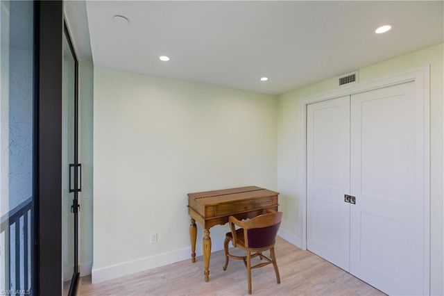 2316 Gulf Shore BLVD N # 411, Naples, FL 34103