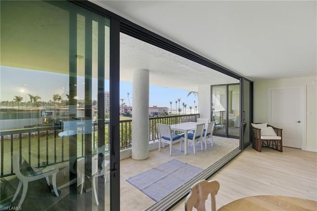 2316 Gulf Shore BLVD N # 411, Naples, FL 34103