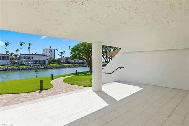 2316 Gulf Shore BLVD N # 411, Naples, FL 34103