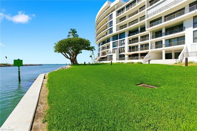 2316 Gulf Shore BLVD N # 411, Naples, FL 34103