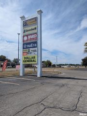 3267 BARNEY Street, Pekin, IL 61554