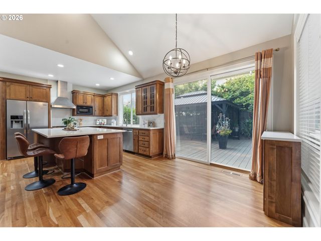 5308 SOUTHWOOD Dr, Lake Oswego, OR 97035