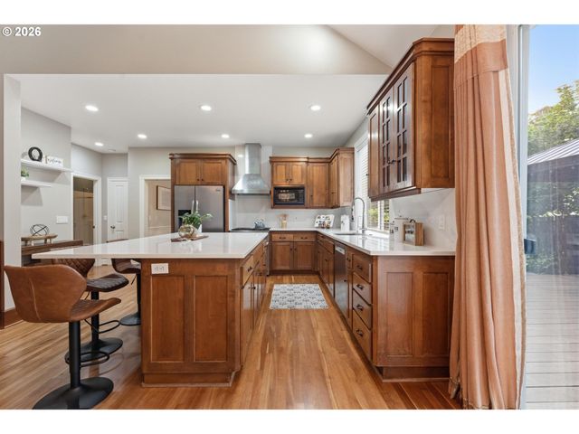 5308 SOUTHWOOD Dr, Lake Oswego, OR 97035