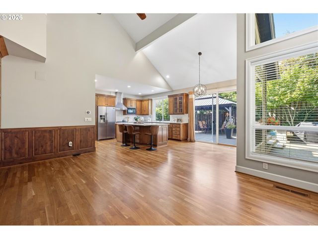5308 SOUTHWOOD Dr, Lake Oswego, OR 97035