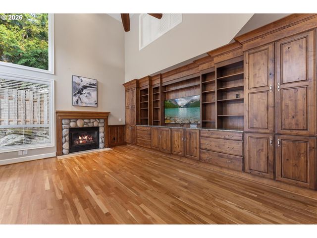 5308 SOUTHWOOD Dr, Lake Oswego, OR 97035