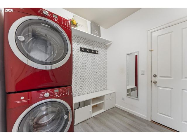 5308 SOUTHWOOD Dr, Lake Oswego, OR 97035