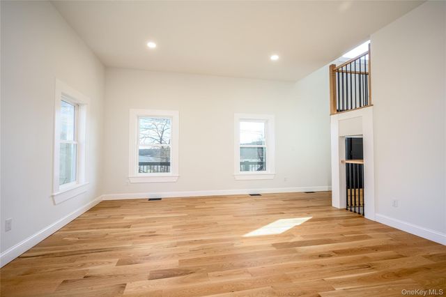 133 W Mombasha Road, Monroe, NY 10950