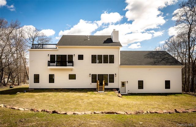 133 W Mombasha Road, Monroe, NY 10950