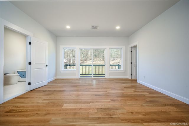 133 W Mombasha Road, Monroe, NY 10950