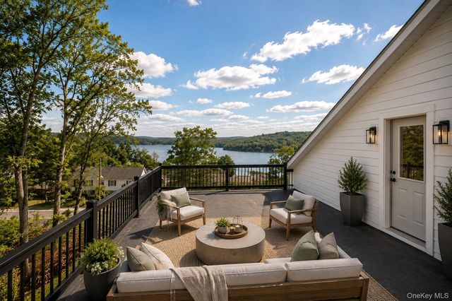 133 W Mombasha Road, Monroe, NY 10950