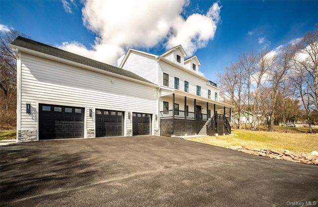 133 W Mombasha Road, Monroe, NY 10950