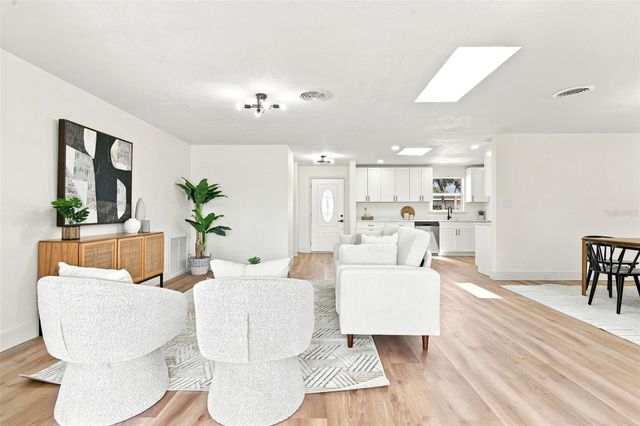 2542 W CORAL WAY, Daytona Beach, FL 32118