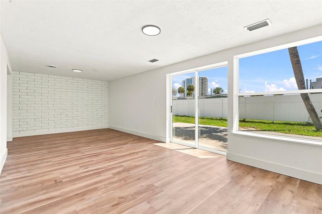 2542 W CORAL WAY, Daytona Beach, FL 32118