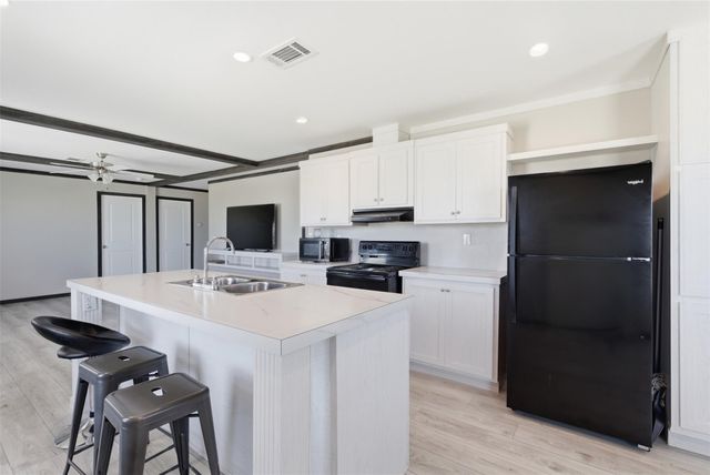 246 San Fernando RD, Kyle, TX 78640