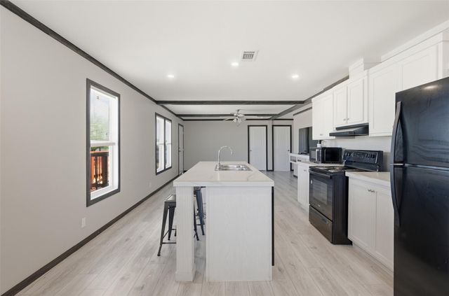 246 San Fernando RD, Kyle, TX 78640