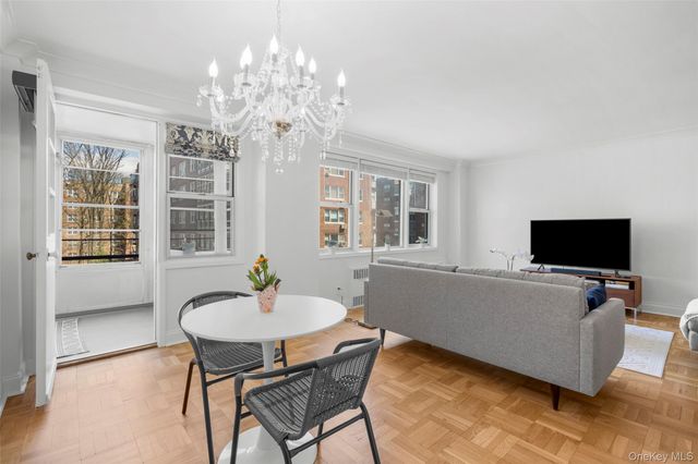 3 Washington Square 4D, Larchmont, NY 10538