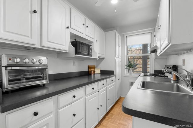 3 Washington Square 4D, Larchmont, NY 10538