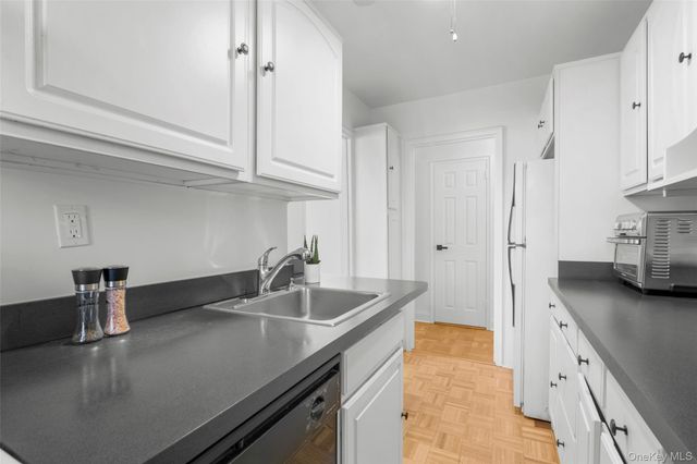 3 Washington Square 4D, Larchmont, NY 10538