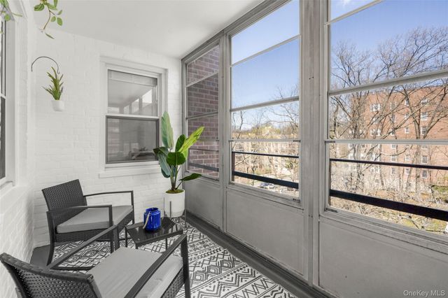 3 Washington Square 4D, Larchmont, NY 10538