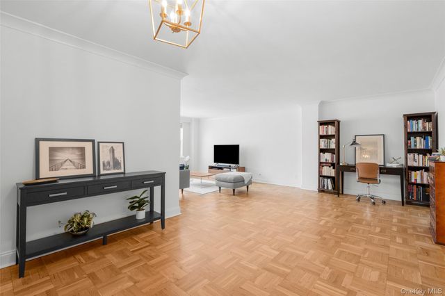 3 Washington Square 4D, Larchmont, NY 10538