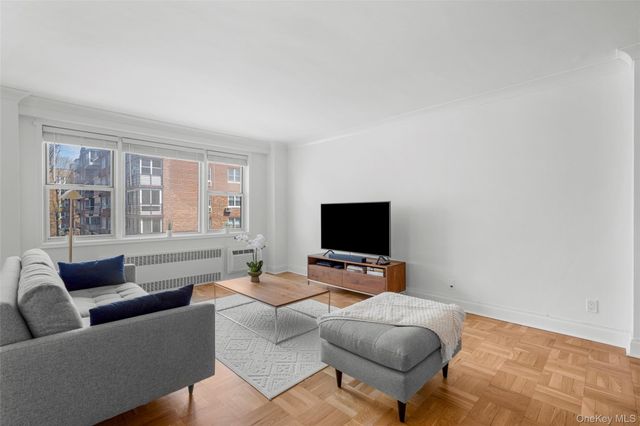 3 Washington Square 4D, Larchmont, NY 10538