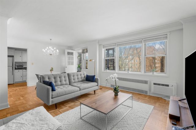 3 Washington Square 4D, Larchmont, NY 10538