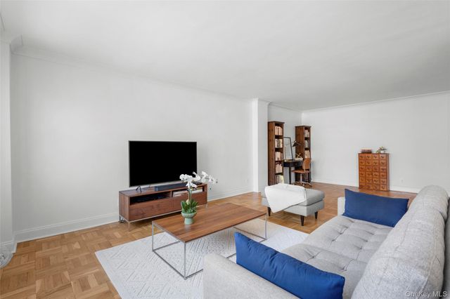 3 Washington Square 4D, Larchmont, NY 10538