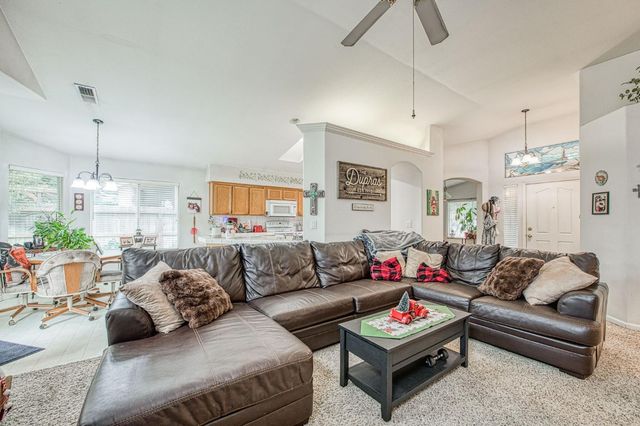 4996 W Decatur Avenue, Fresno, CA 93722