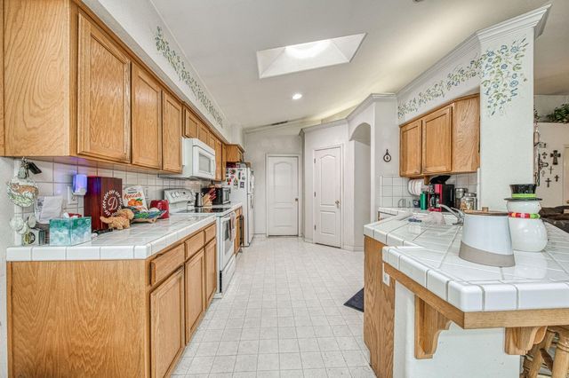 4996 W Decatur Avenue, Fresno, CA 93722