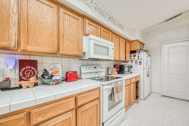 4996 W Decatur Avenue, Fresno, CA 93722