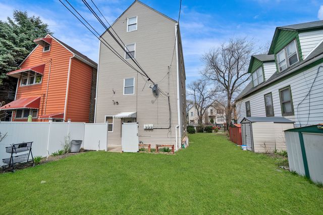 2853 W 40th Street, Chicago, IL 60632