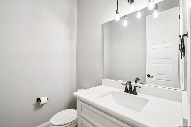 451 Stone Loop, Castroville, TX 78009