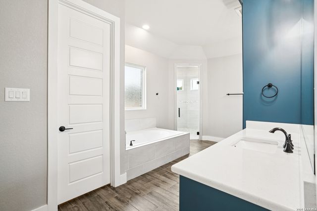 451 Stone Loop, Castroville, TX 78009