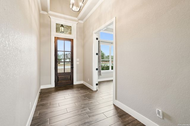 451 Stone Loop, Castroville, TX 78009