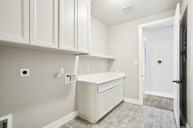 451 Stone Loop, Castroville, TX 78009