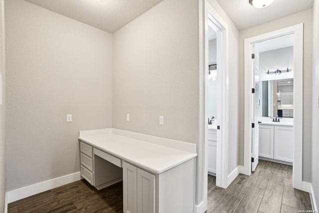 451 Stone Loop, Castroville, TX 78009